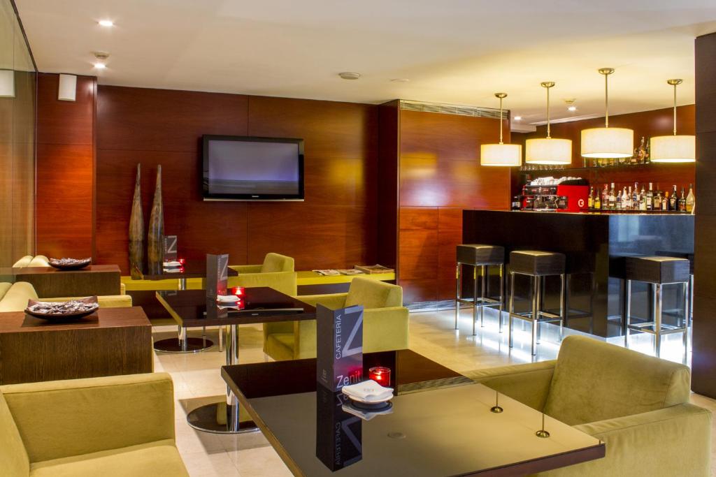 Hotel Zenit Conde De Borrell
