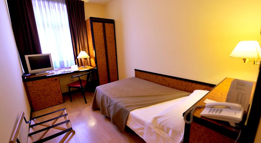 Glories Hotel
