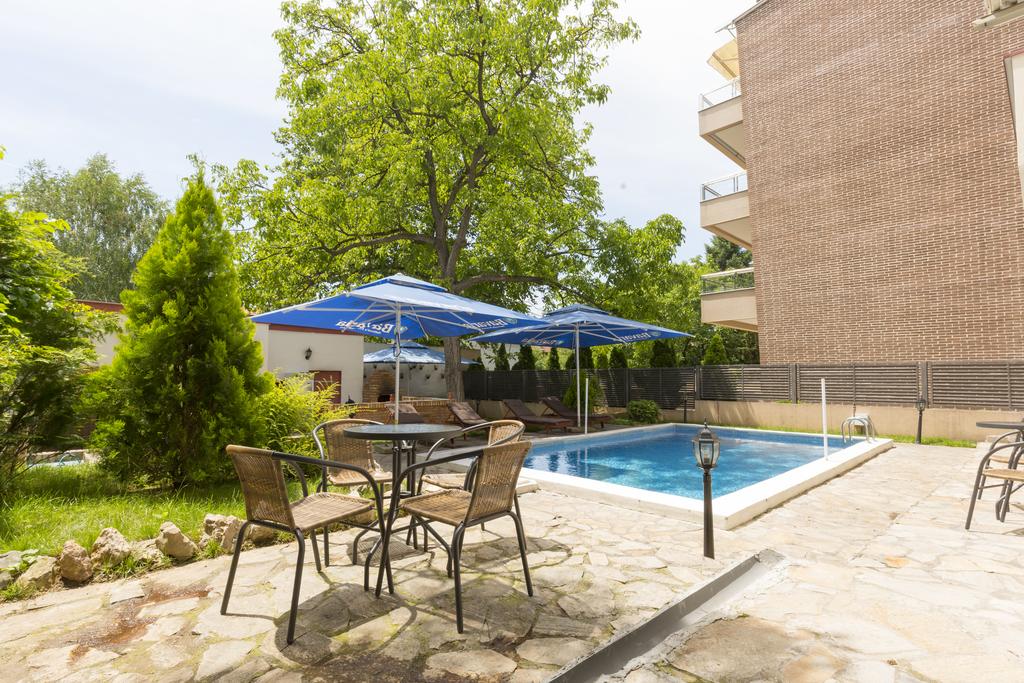 Villa Mystique