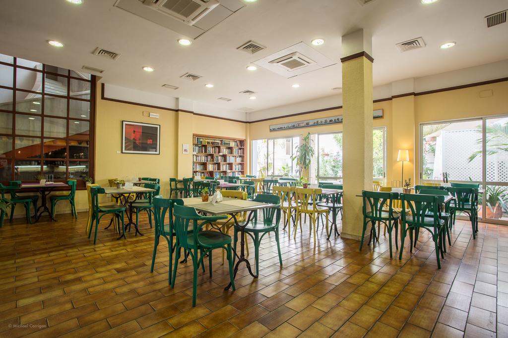 Hotel Los Cantaros