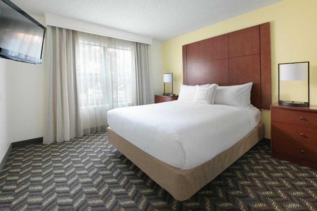 Residence Inn by Marriott Addison