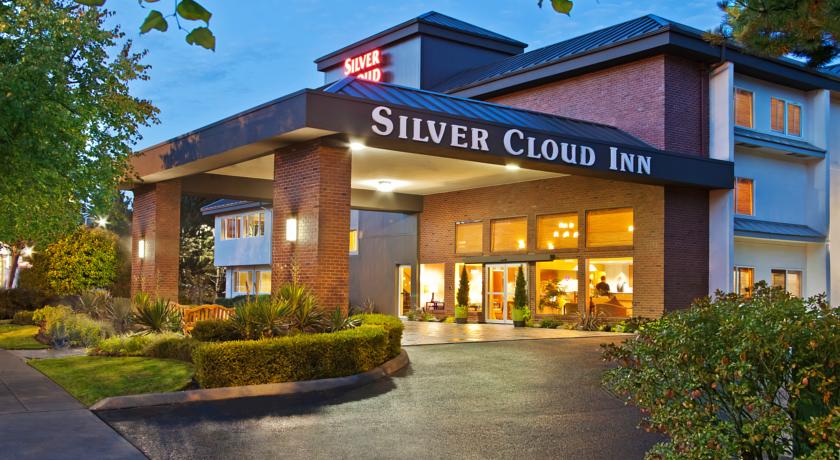 Silver Cloud Inn - University