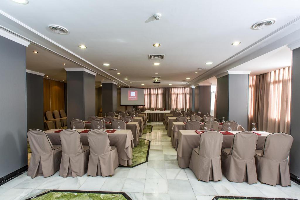 Leonardo Hotel Granada