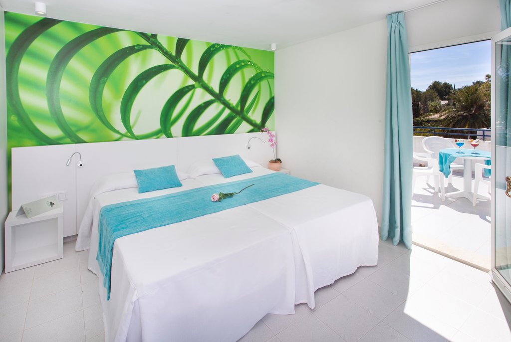 Marina Playa Apartments