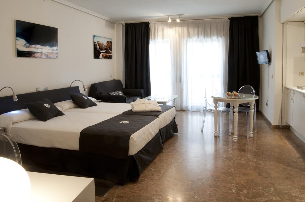 Quo Eraso Aparthotel