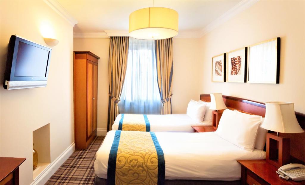 The Sumner Hotel