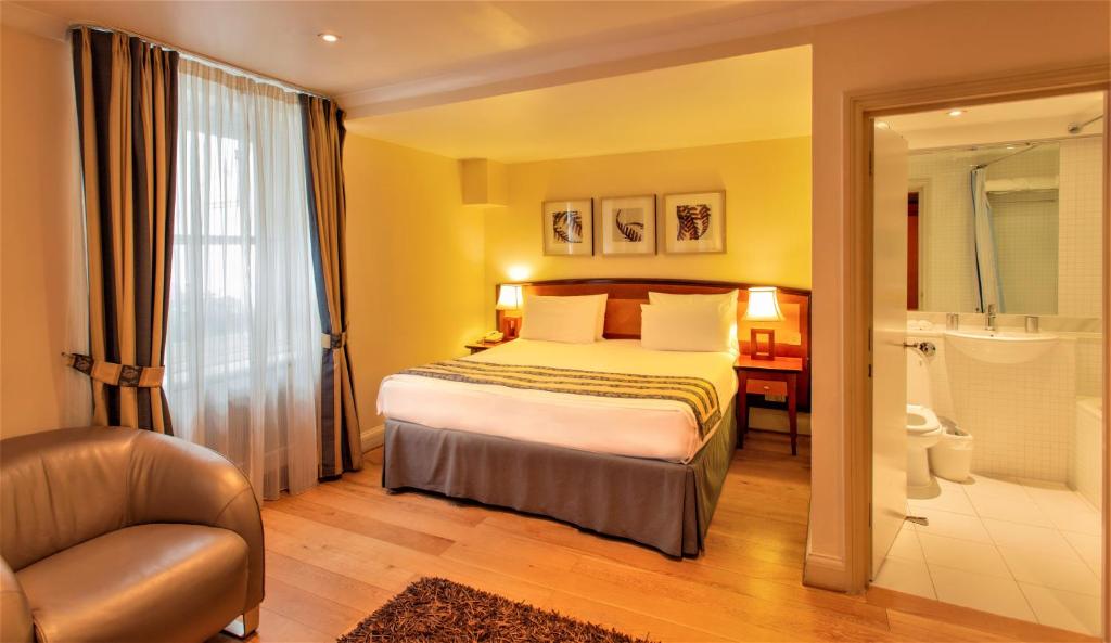 The Sumner Hotel
