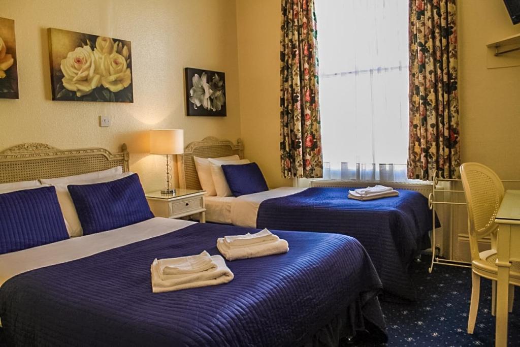 Blades Hotel