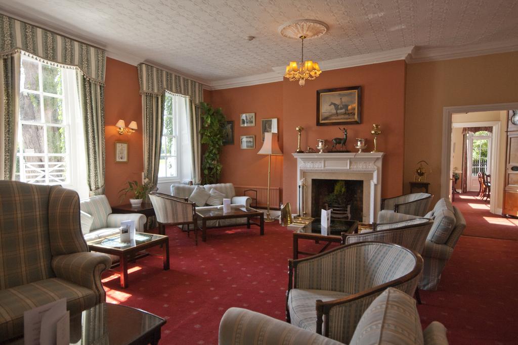 Corse Lawn House Hotel