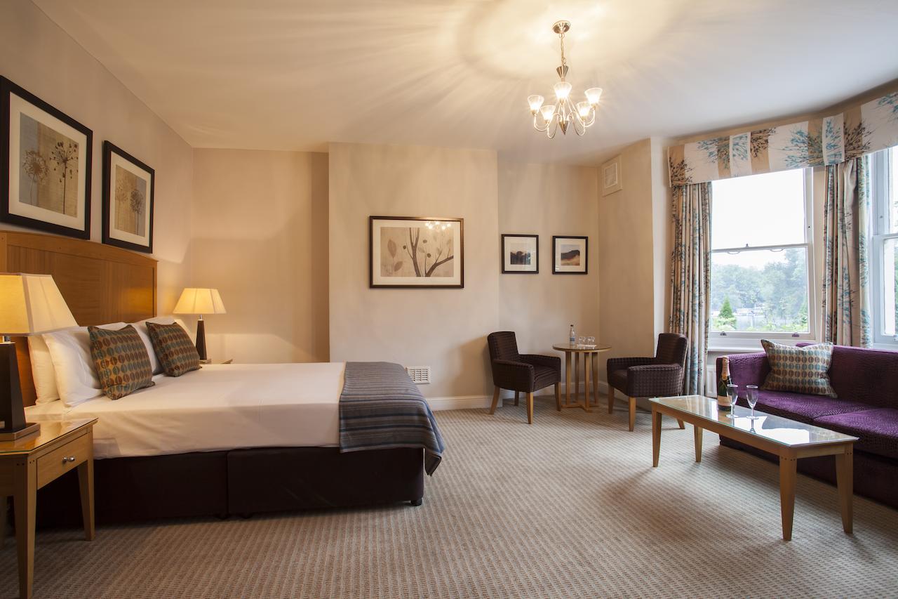 Thames Riviera Hotel
