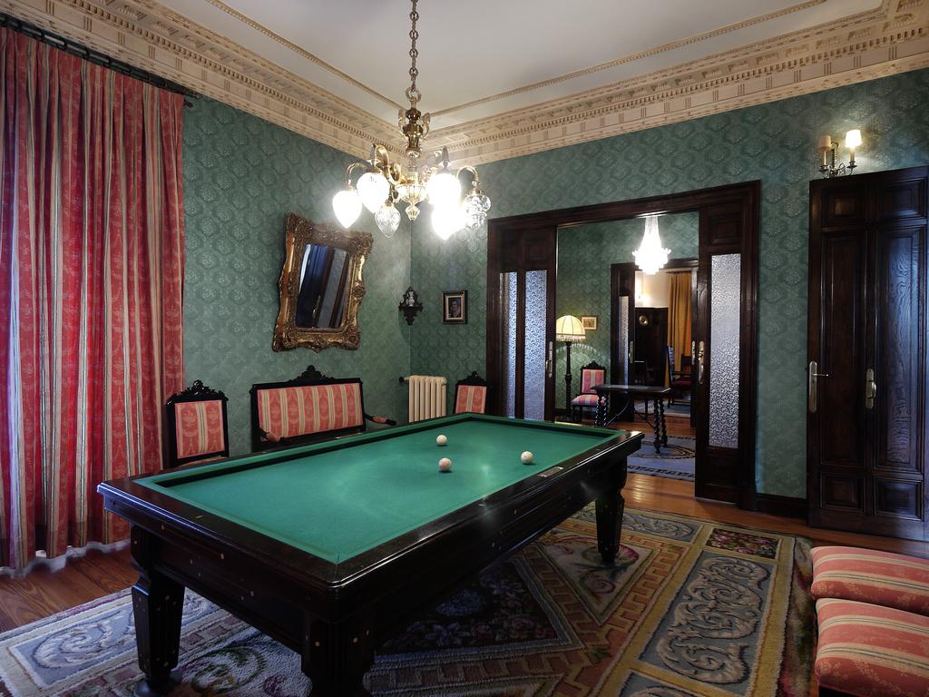 Palacio Arias & Hotel y Apartamentos Arias