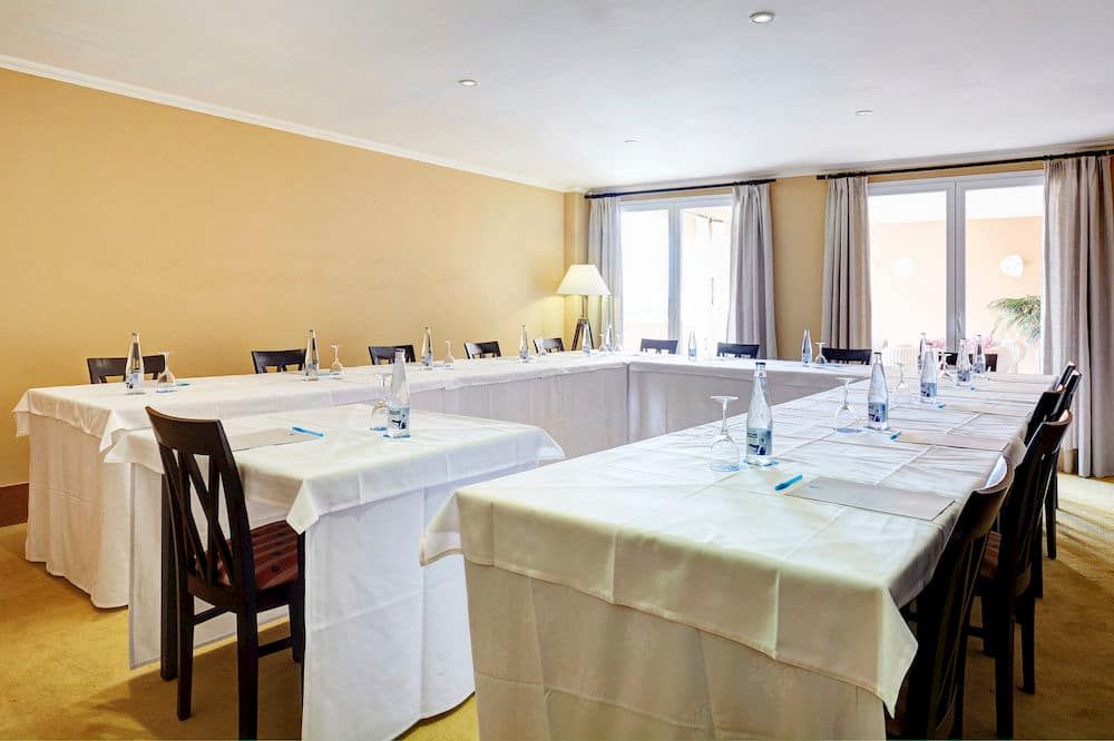 Grupotel Macarella Suites