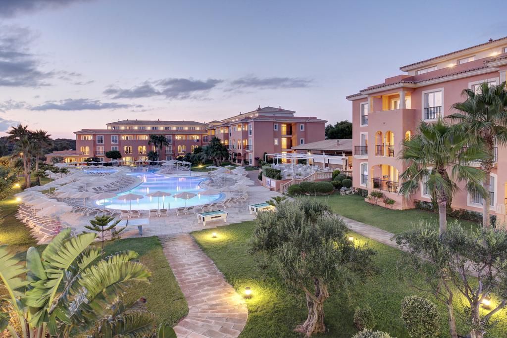 Grupotel Macarella Suites