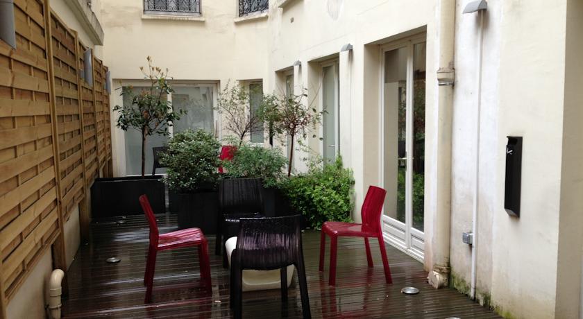 Hotel Magenta 38 by HappyCulture