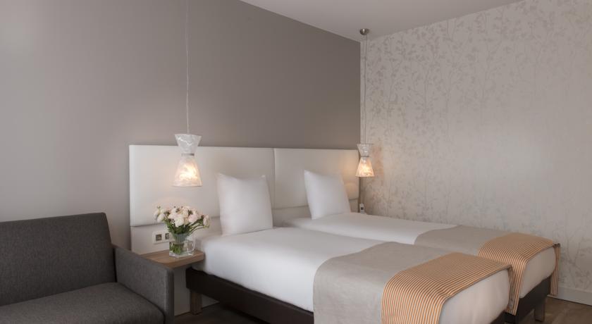 Hotel Magenta 38 by HappyCulture