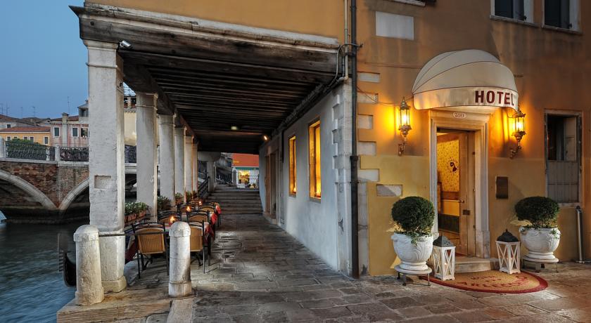 Hotel Arlecchino