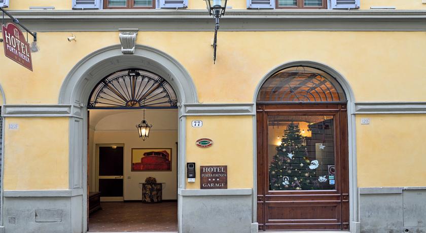 Porta Faenza