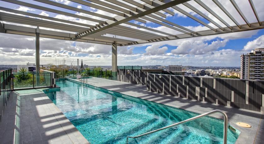 Quattro on Astor Apartments Brisbane by Restt
