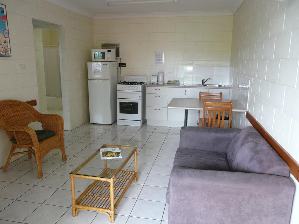Oasis Inn Cairns