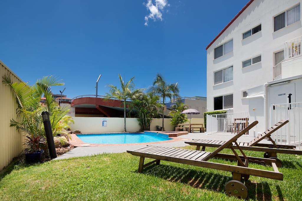 Burleigh Point Holiday Apartments