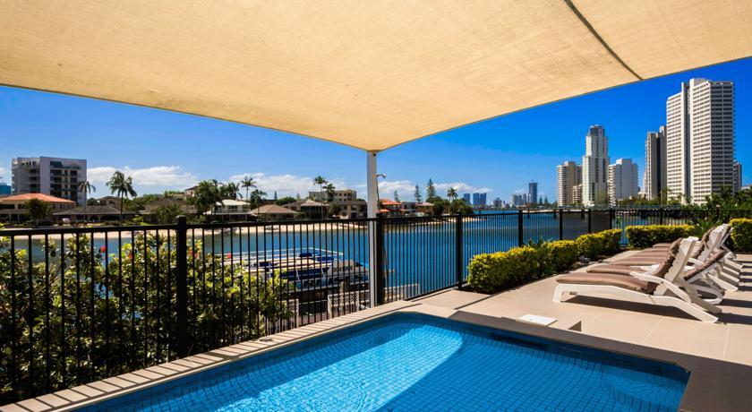 Moorings on Cavill