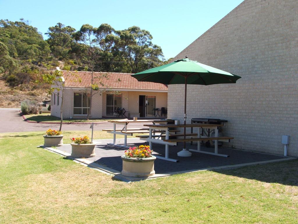 Harbourside Motel