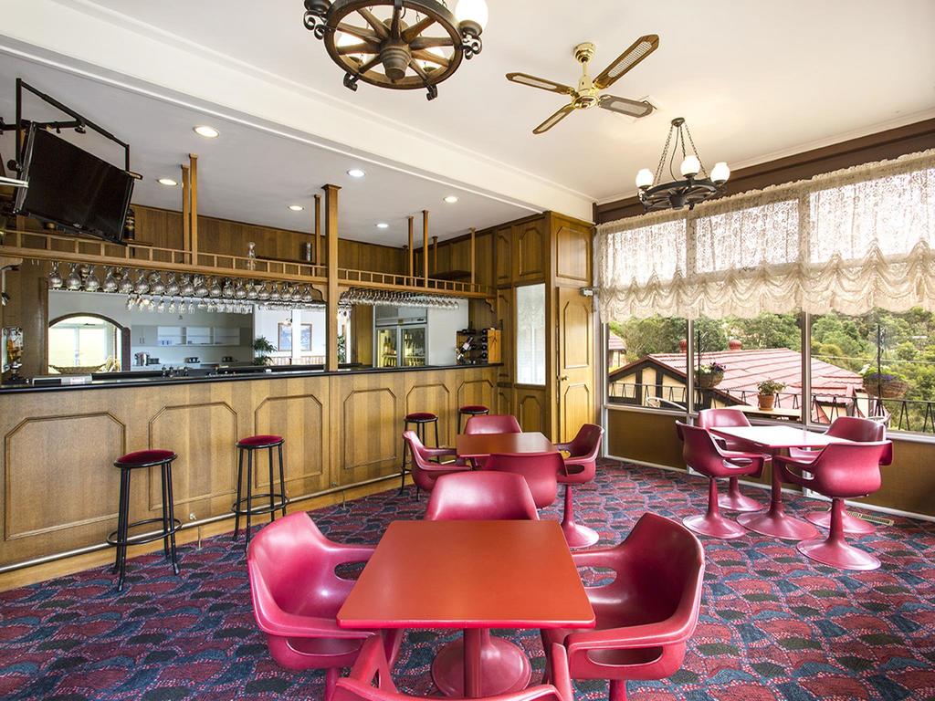Village Family Motor Inn