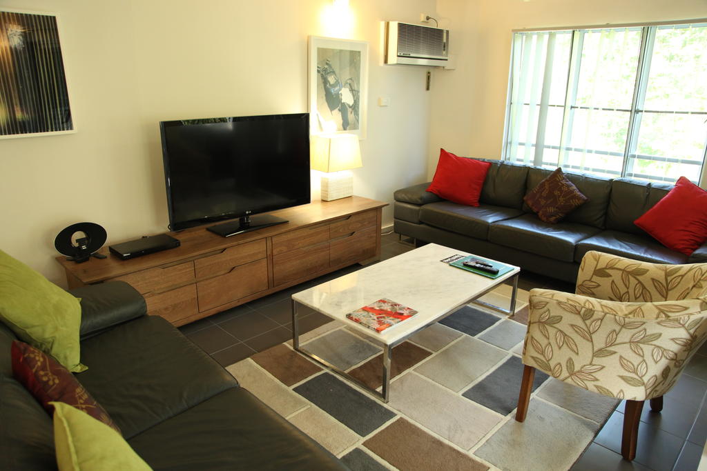 Port Douglas Outrigger Holiday Apartments