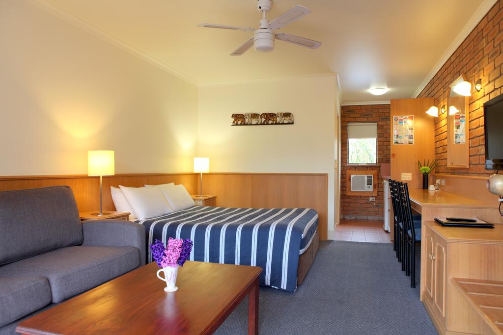 Summerhill Motor Inn - Adult Only
