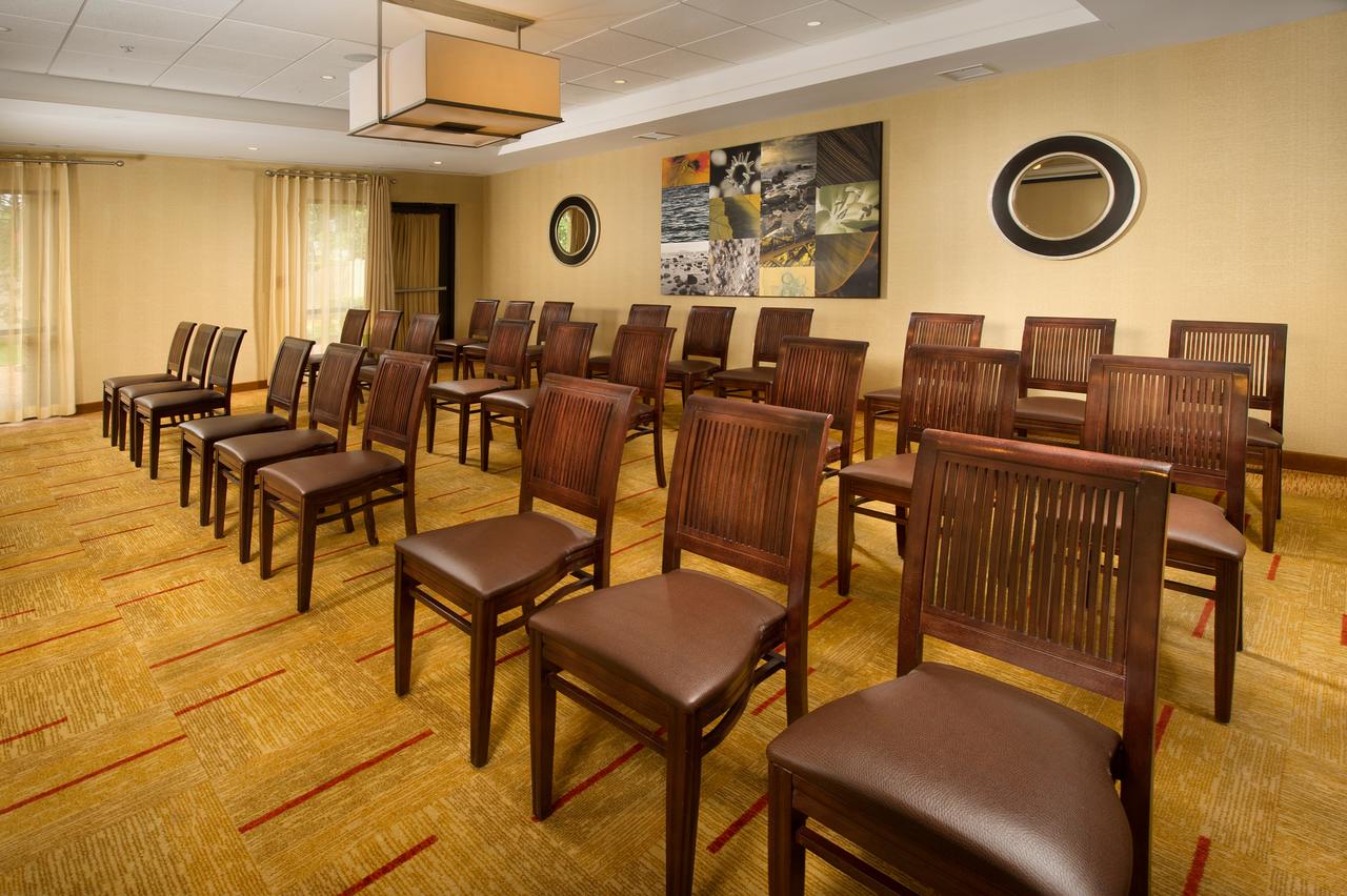 Courtyard by Marriott Waldorf