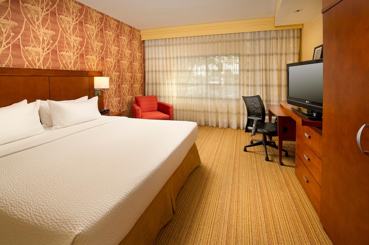 Courtyard by Marriott Waldorf