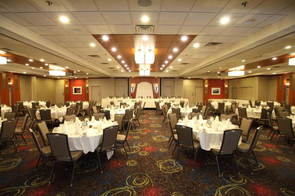 Holiday Inn & Suites Duluth Downtown