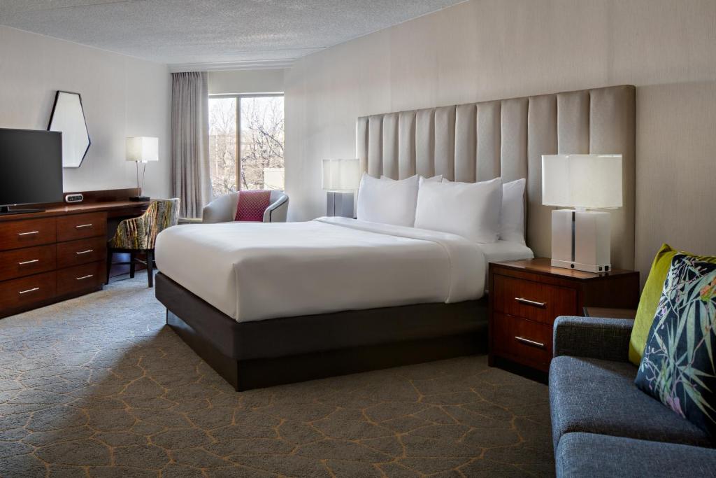 Crowne Plaza Fairfield