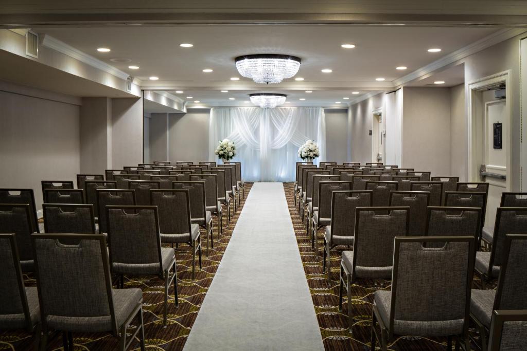 Crowne Plaza Fairfield