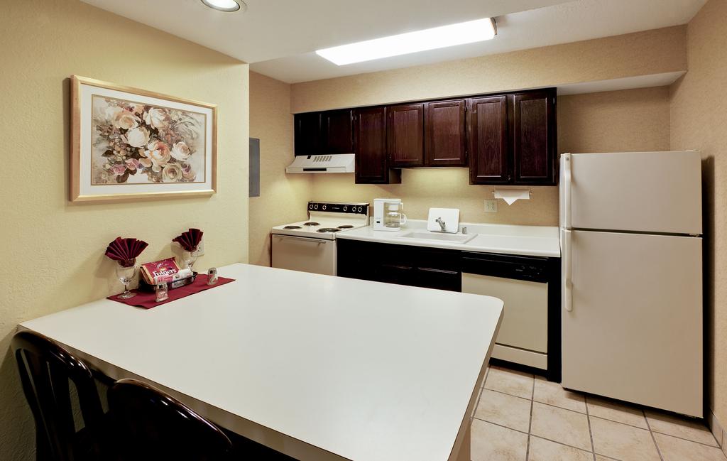 Hawthorn Suites By Wyndham Dayton North