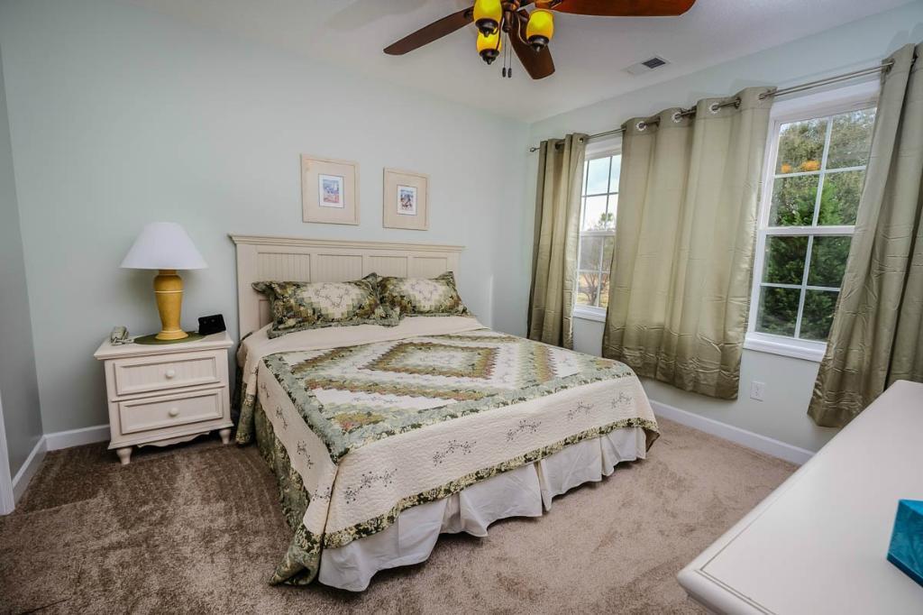 Barefoot Resort & Yacht Club