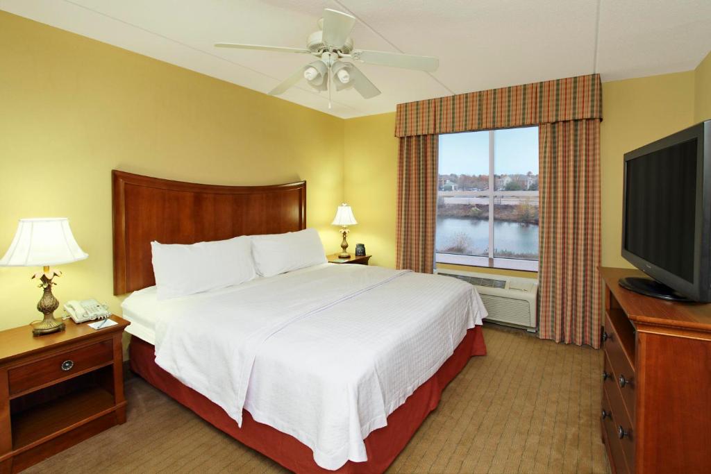 Homewood Suites by Hilton Chesapeake - Greenbrier