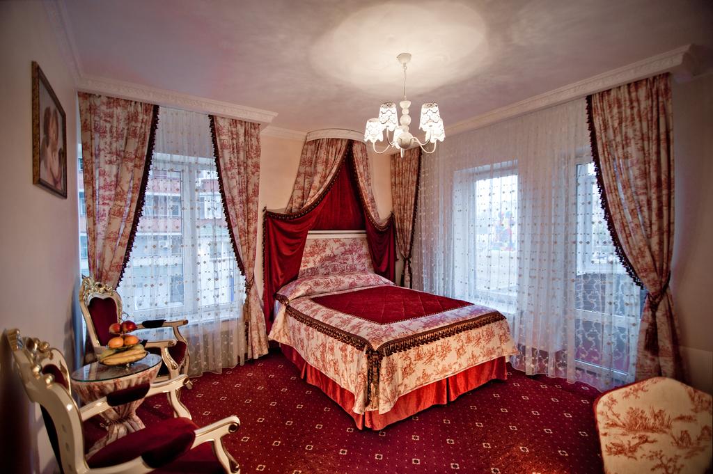 Royal City Hotel