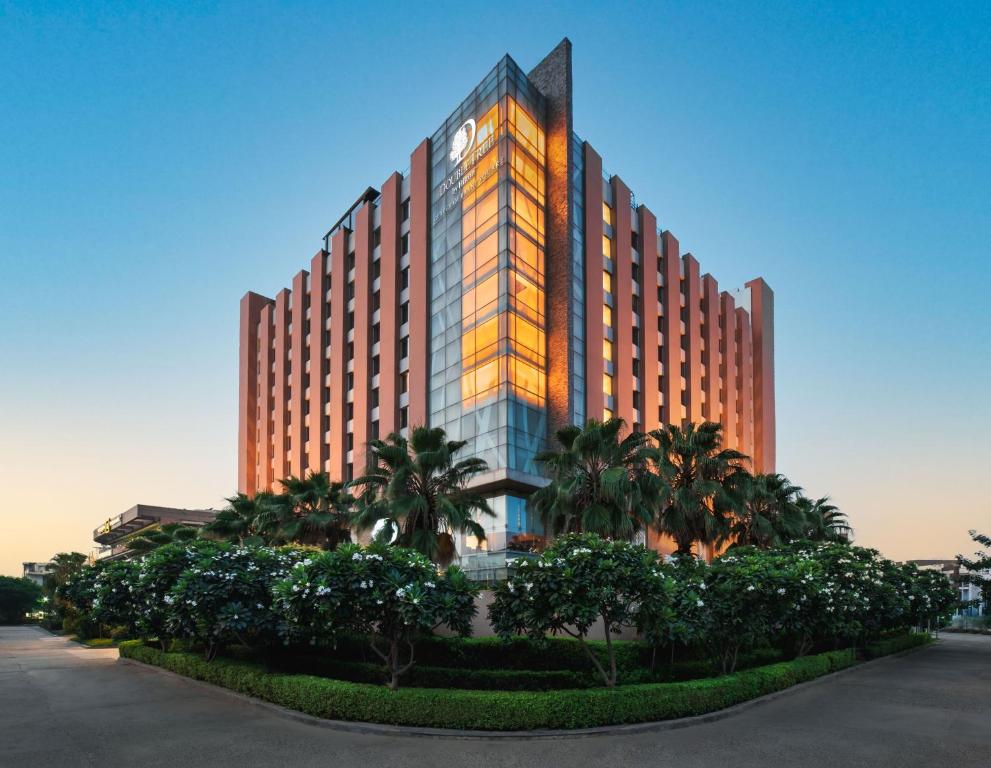 Hilton Garden Inn Gurgaon Baani Square