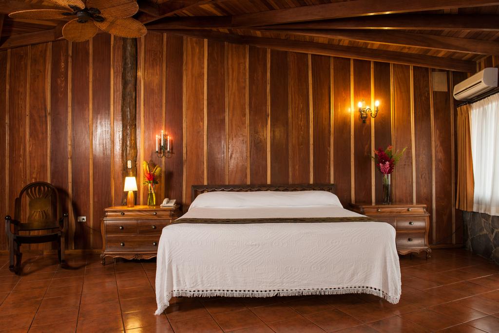 Hotel Arenal Lodge