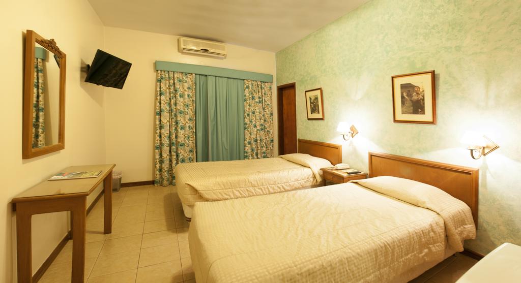 Hotel Bristol