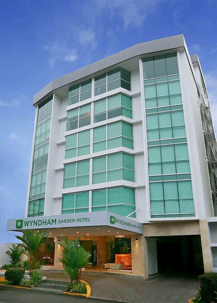 Hotel Suites Ambassador (Formerly Wyndham)