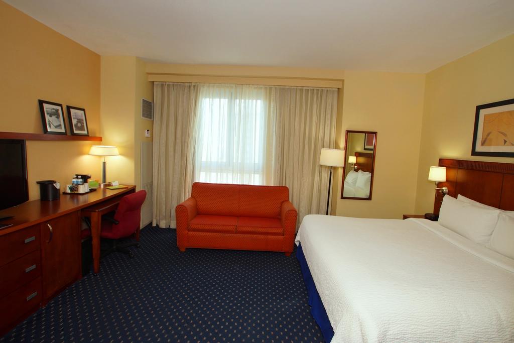 Courtyard by Marriott San Juan Miramar