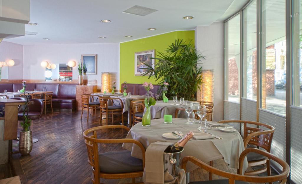 DoubleTree by Hilton Hannover Schweizerhof (Formerly Crowne Plaza)