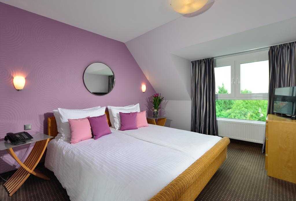 Hotel UHU Garni Koln