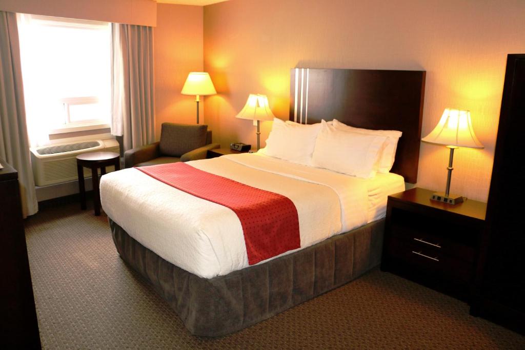 Holiday Inn Calgary Airport