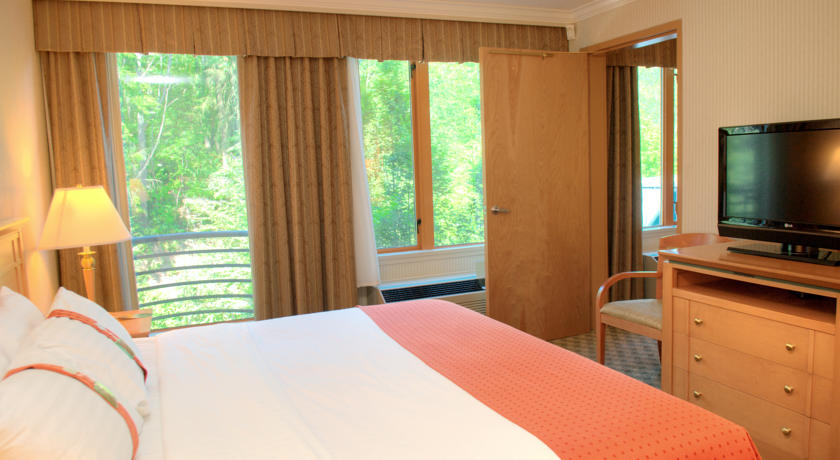 Holiday Inn & Suites North Vancouver