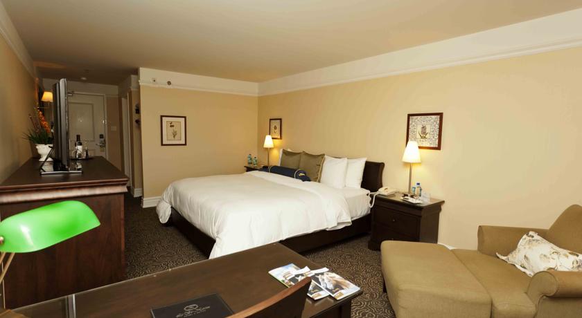Le St-Martin Hotel & Suites Laval
