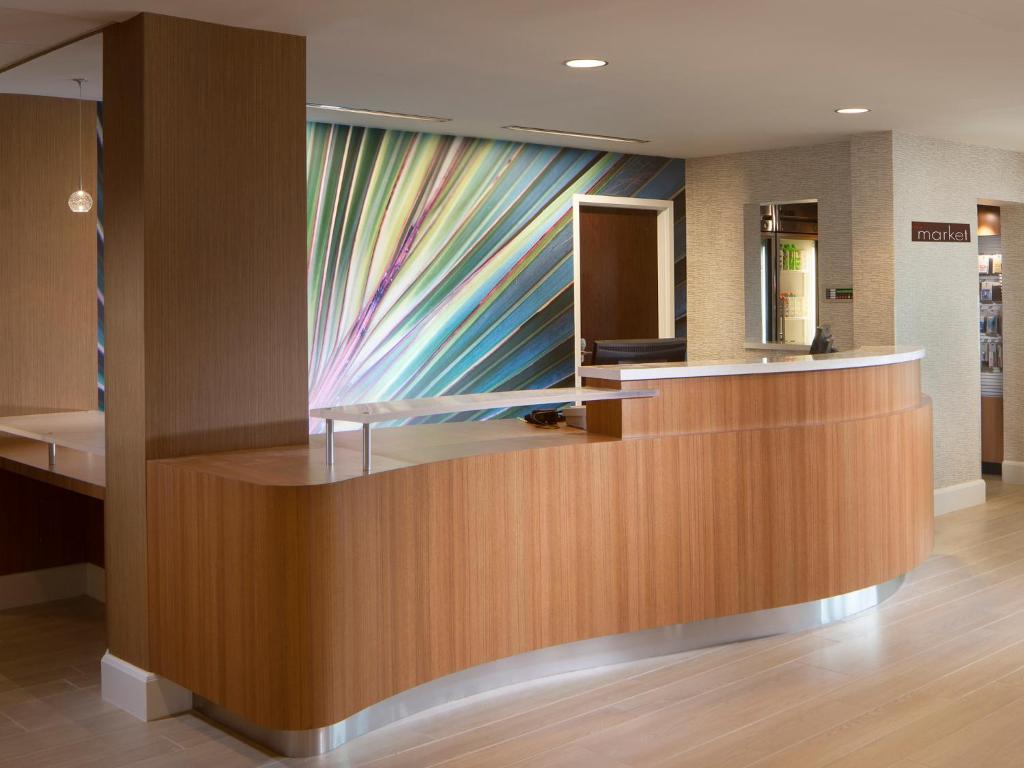 Springhill Suites*