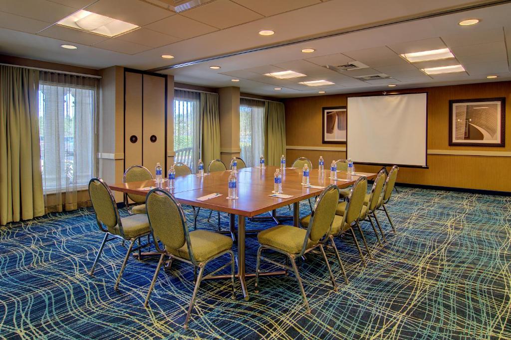 Springhill Suites*